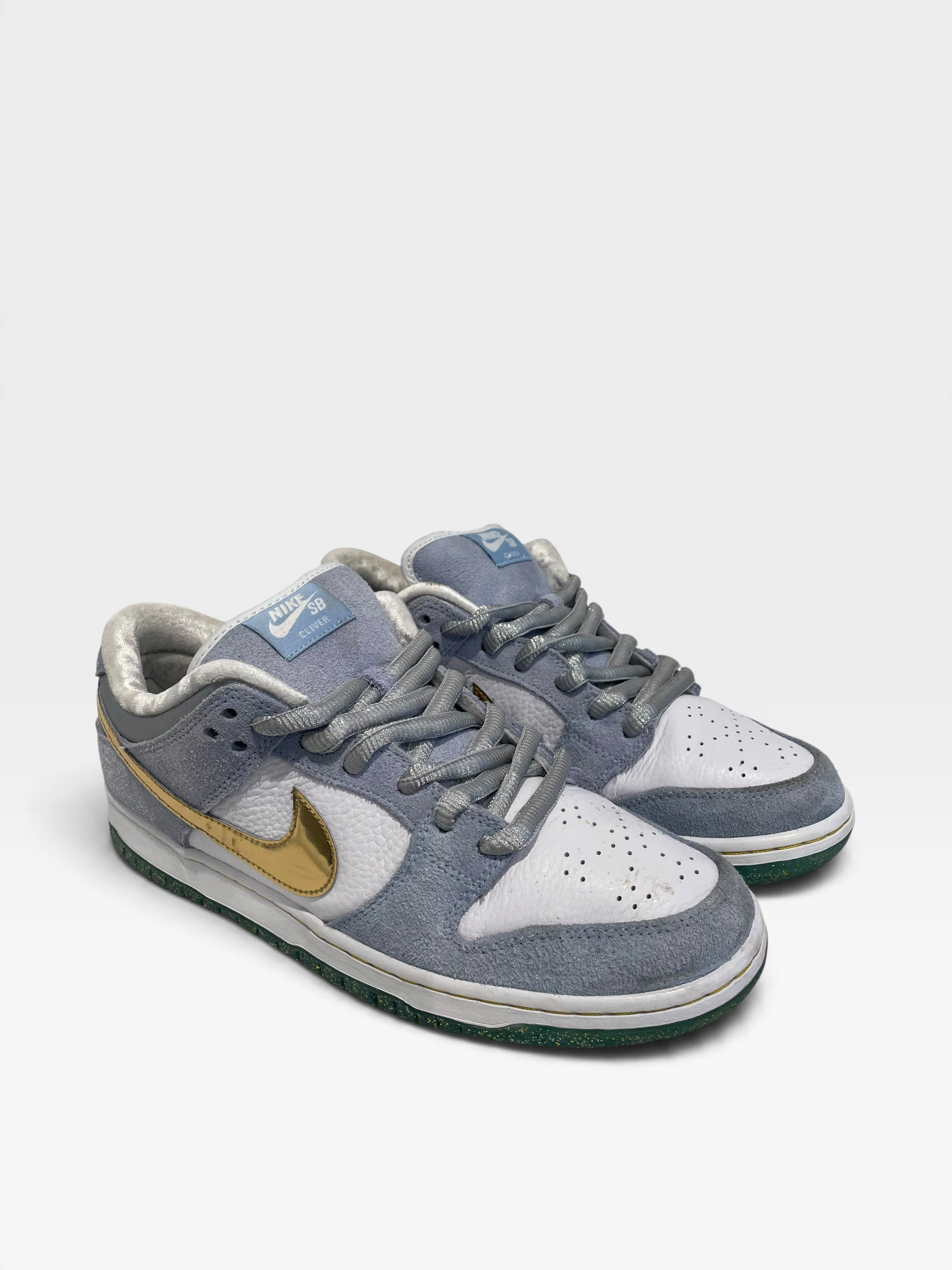 NIKE/SB DUNK LOW PRO QS/Low-Sneakers/US 10.5/Leather/SLV/DC9936-100 view 1