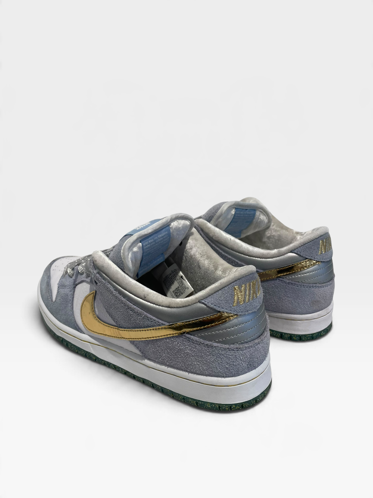 NIKE/SB DUNK LOW PRO QS/Low-Sneakers/US 10.5/Leather/SLV/DC9936-100 view 2