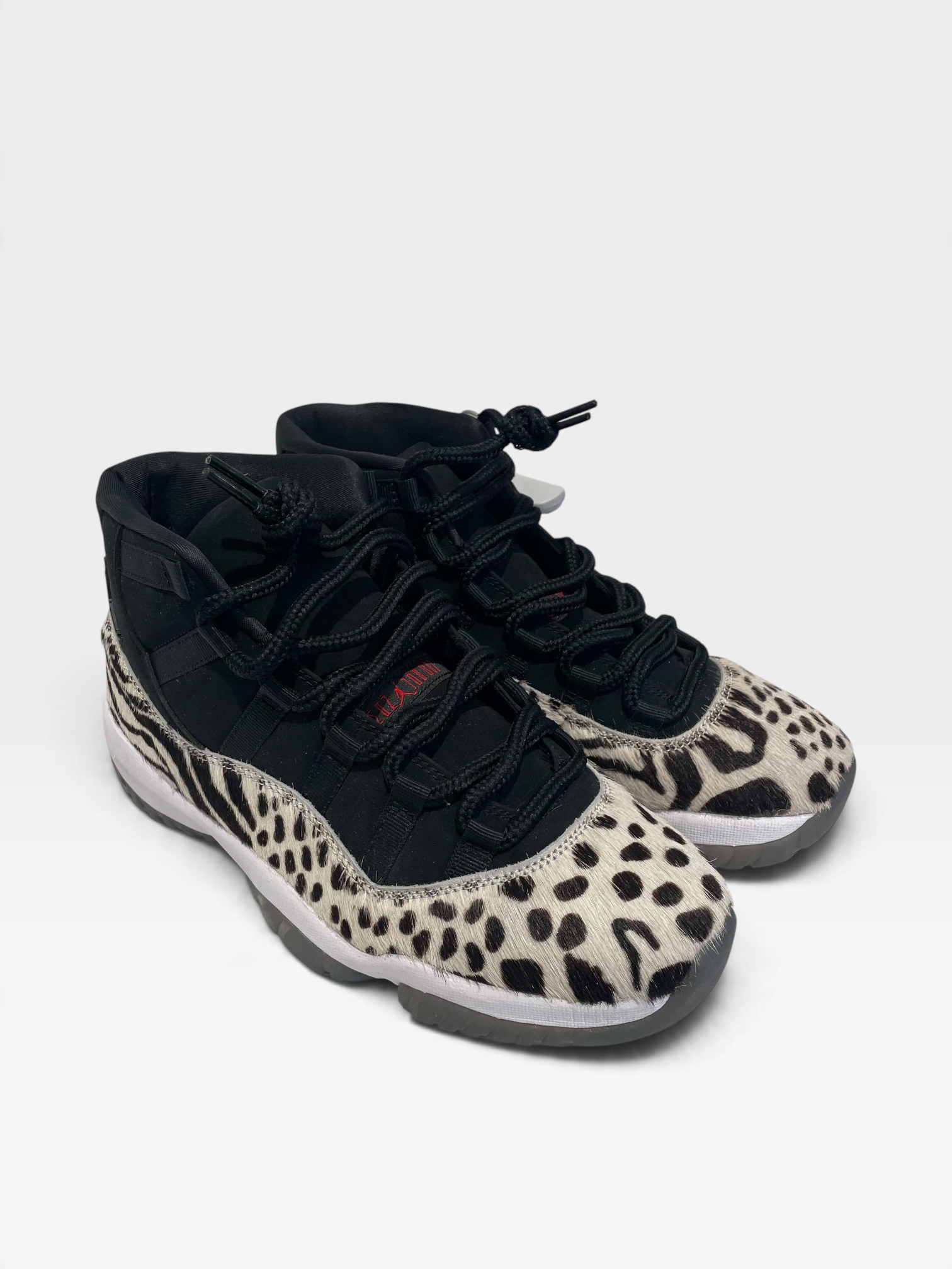 NIKE/Hi-Sneakers/US 8.5/Animal Pattern/Fur/BLK/Jordan 11 Animal Instinct view 1