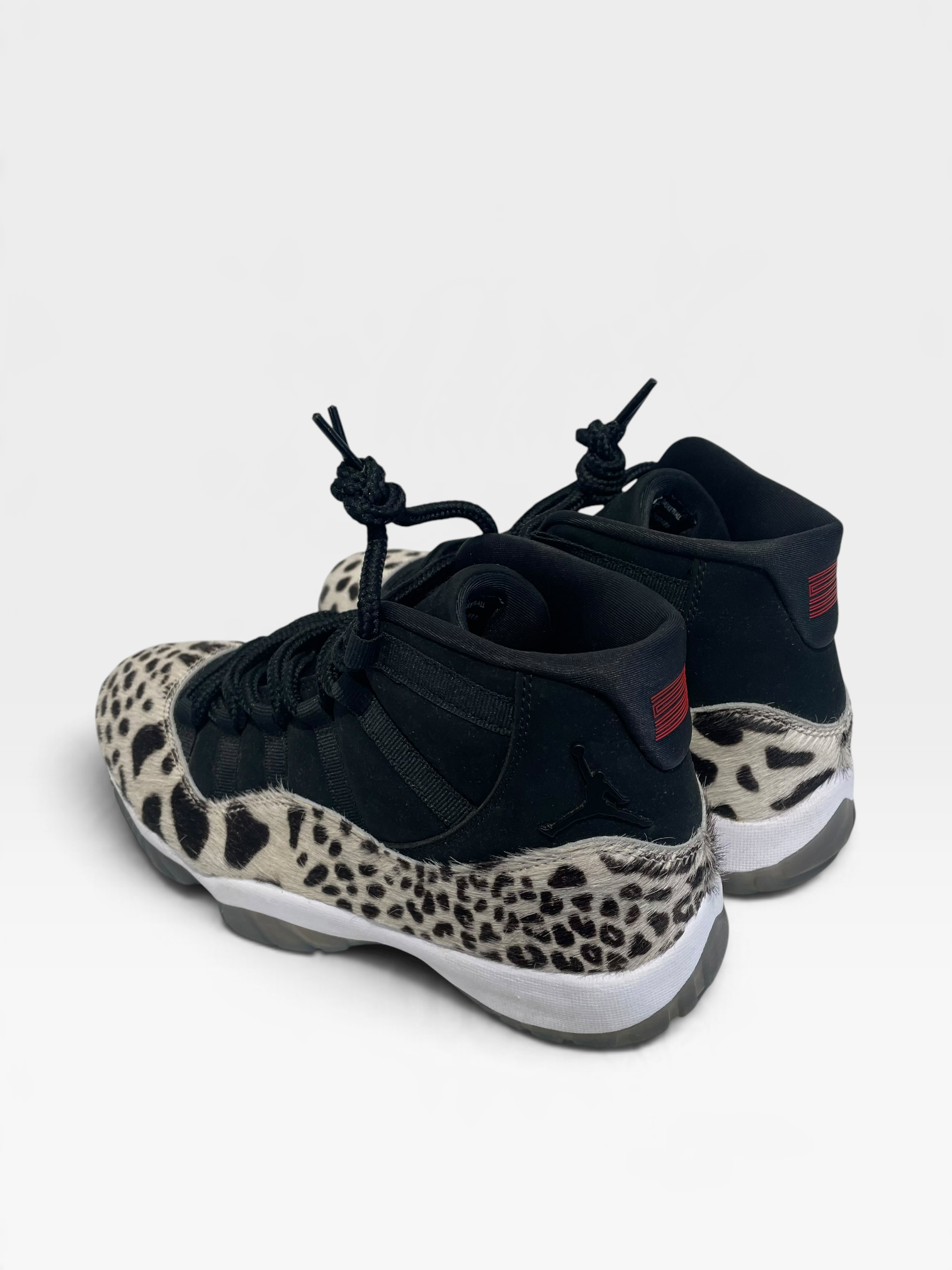 NIKE/Hi-Sneakers/US 8.5/Animal Pattern/Fur/BLK/Jordan 11 Animal Instinct view 2