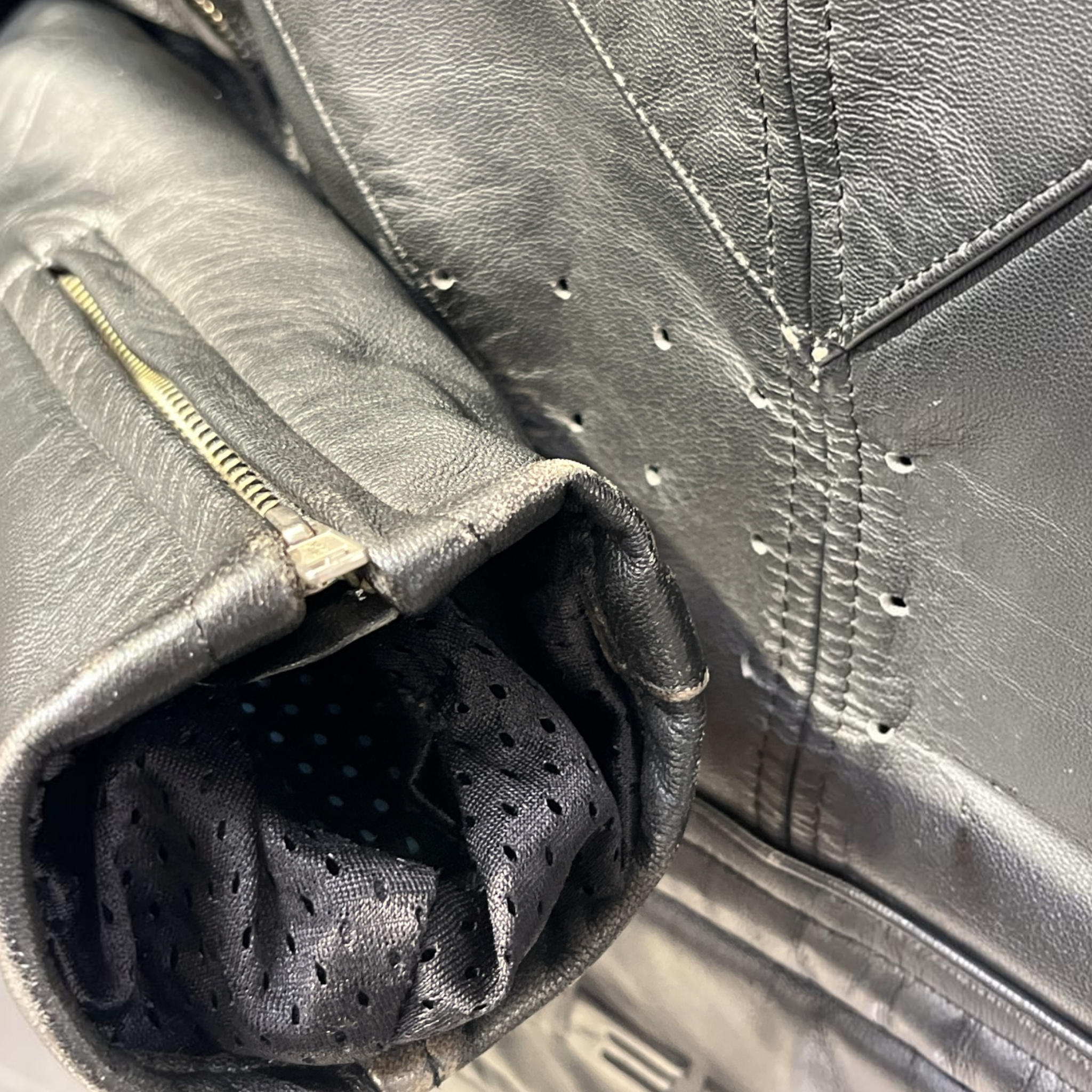 Klark Teknik/Riders Jkt (S)/46/Leather/BLK/armoured riders jacket view 4