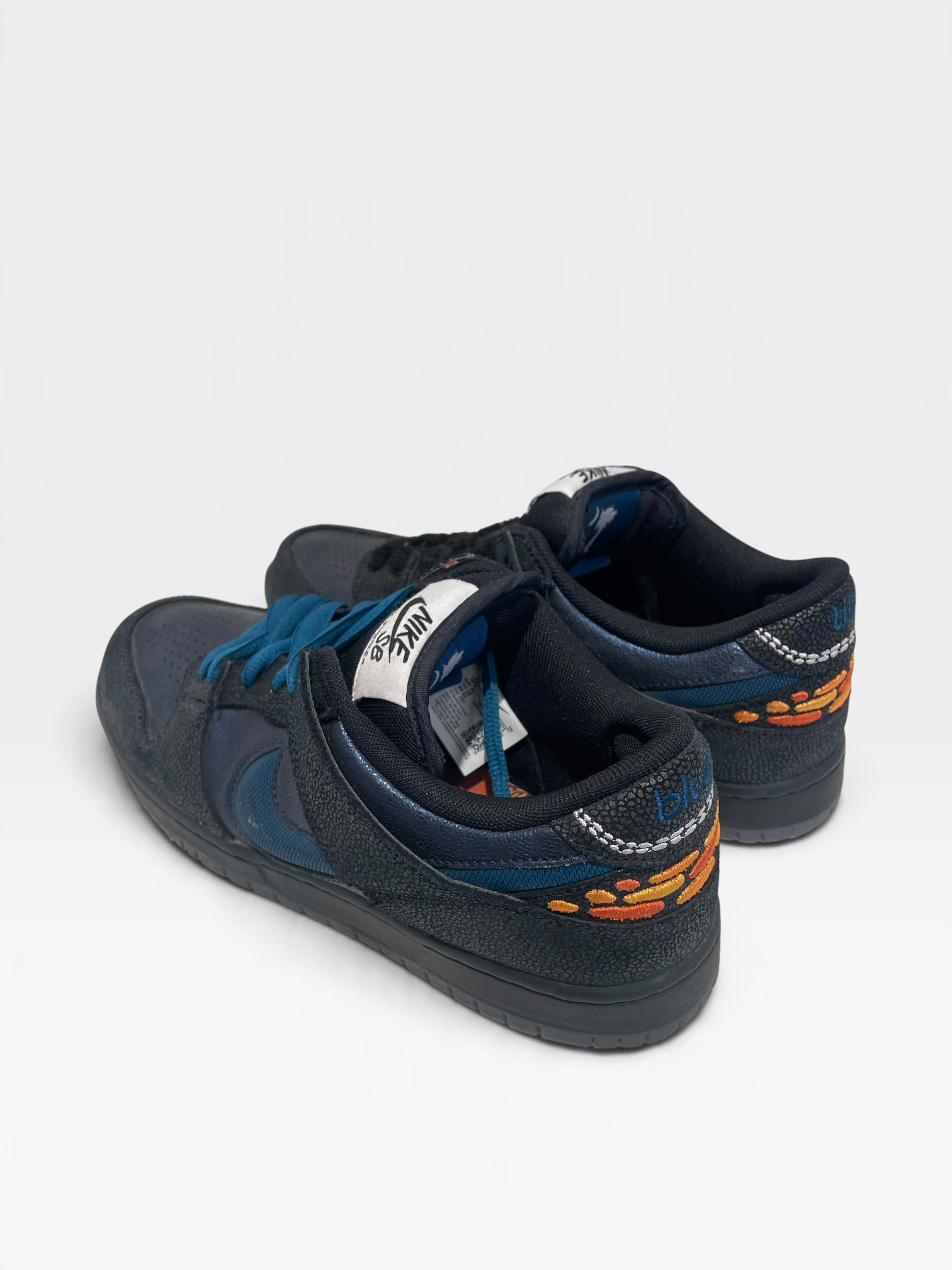 NIKE/X BLUETILE SB DUNK LOW/Low-Sneakers/US 10/Leather/NVY/IQ1323-001 view 2