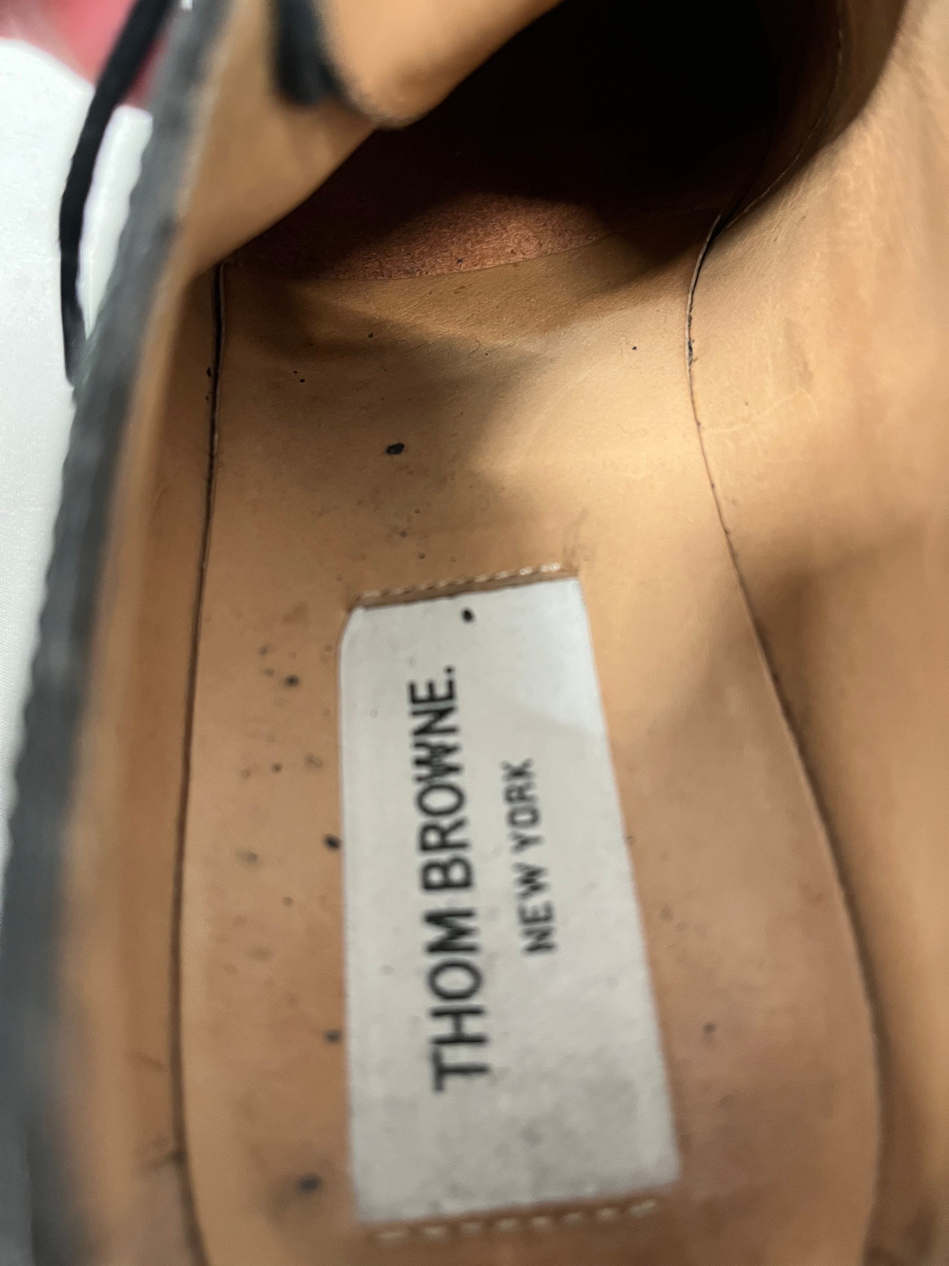 THOM BROWNE. NEW YORK/Loafers/EU 37/Leather/BLK/V-Tip/PEBBLE LEATHER DERBY view 3