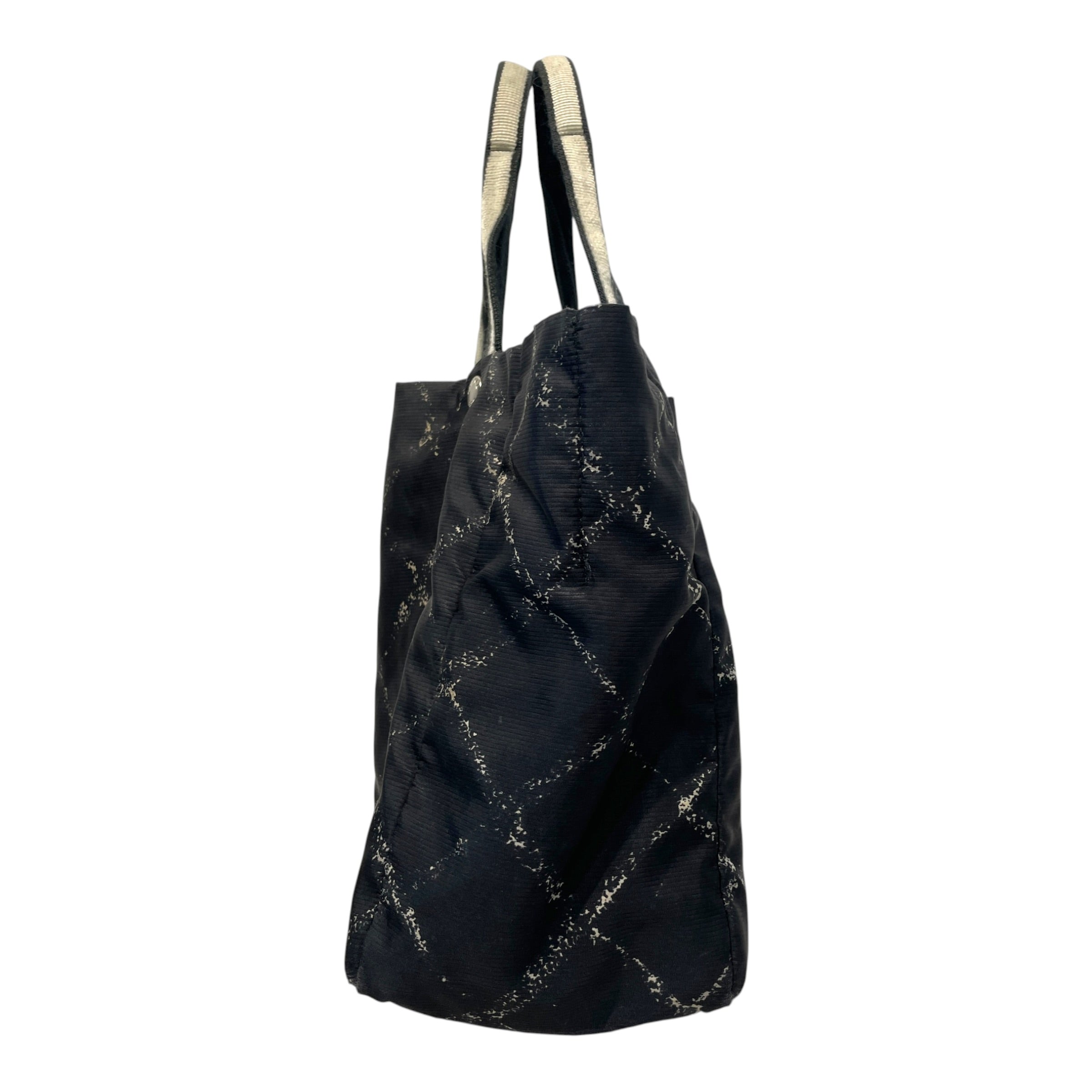 CHANEL/Tote Bag/Nylon/BLK/Travel Line Nylon Tote view 2
