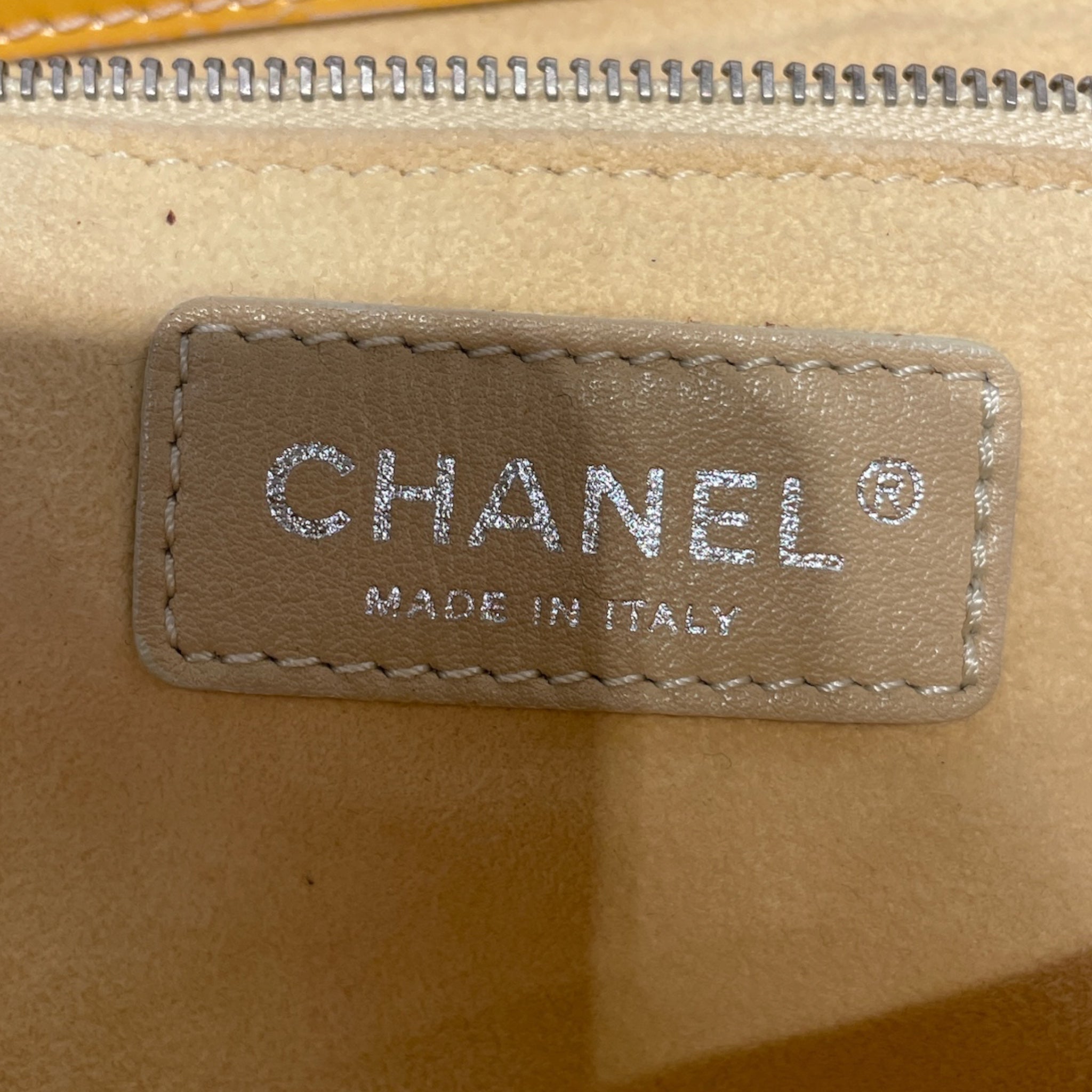 CHANEL/Tote Bag/Monogram/Leather/YEL/leather bucket vintage view 6