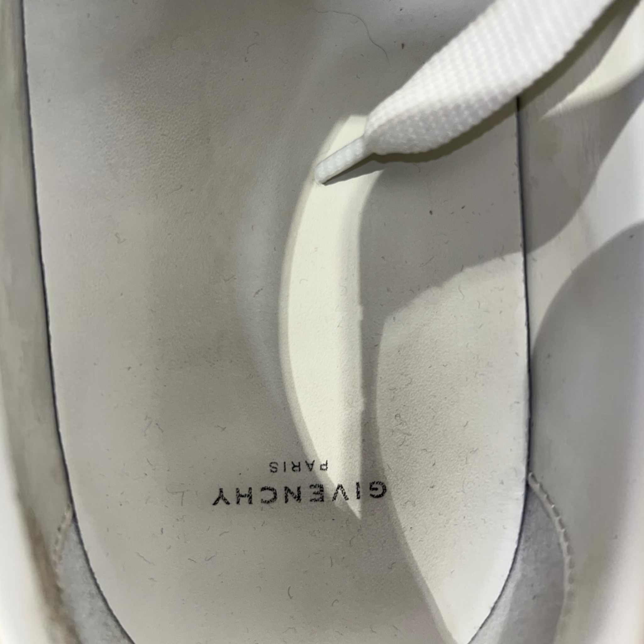 GIVENCHY/Low-Sneakers/EU 44/Leather/WHT/ view 3