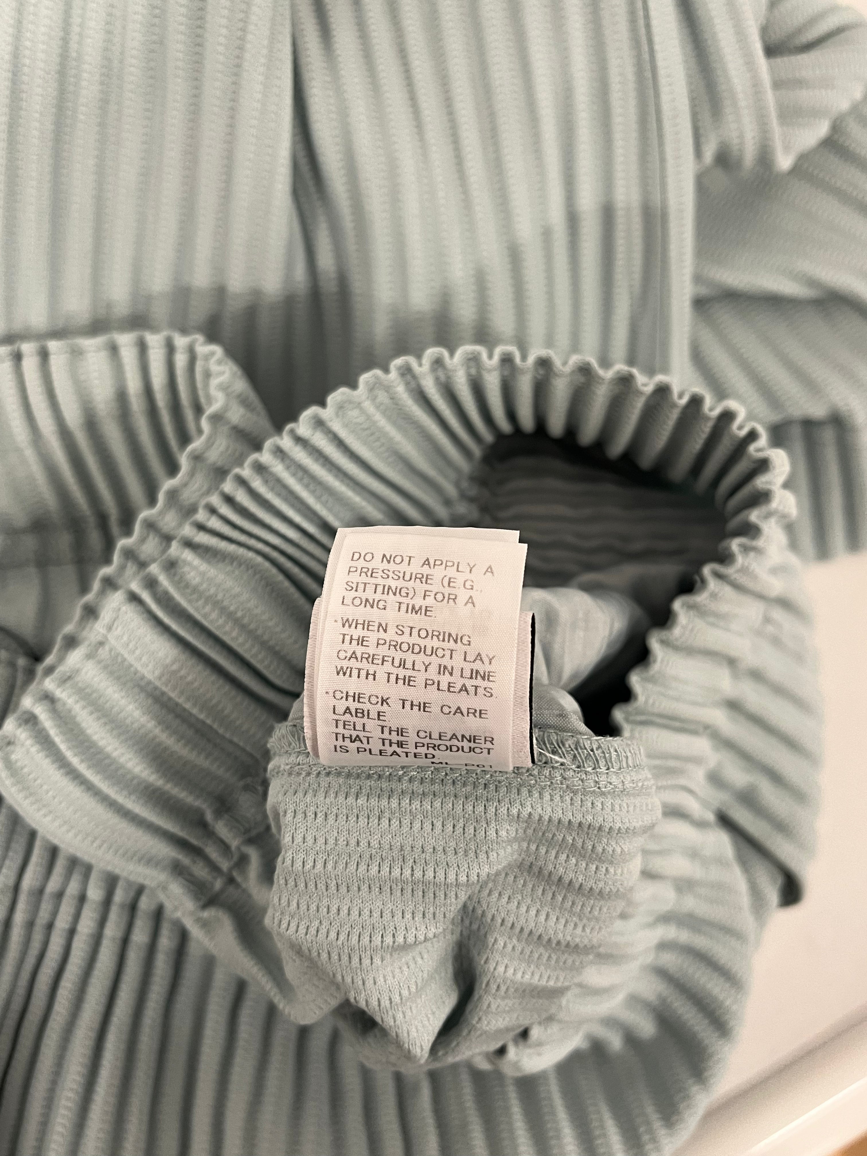 HOMME PLISSE ISSEY MIYAKE/Pants/2/Polyester/BLU/Joggers/PLEATED LIGHT BLUE view 4
