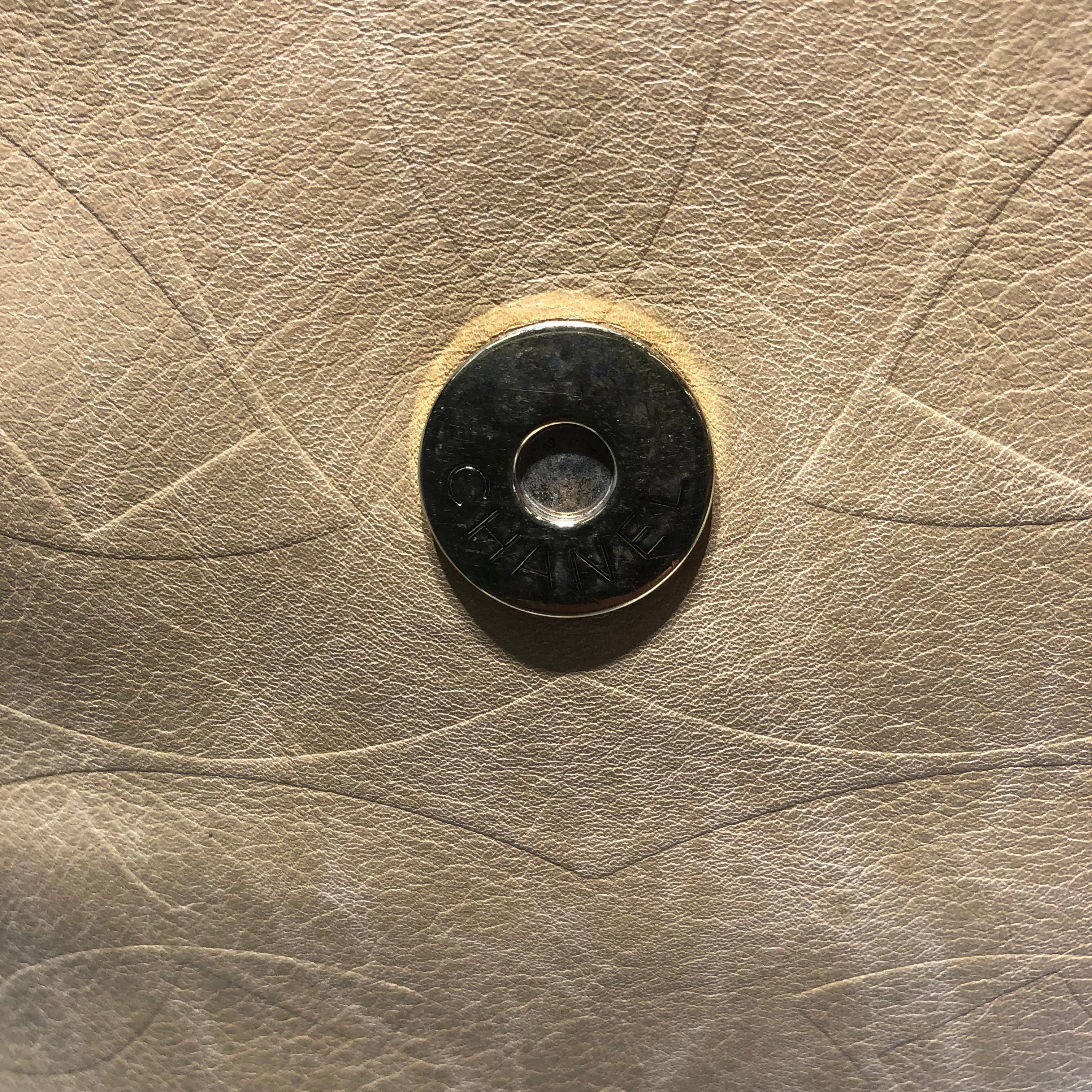 CHANEL/Bag/Leather/BEG/Messenger view 6
