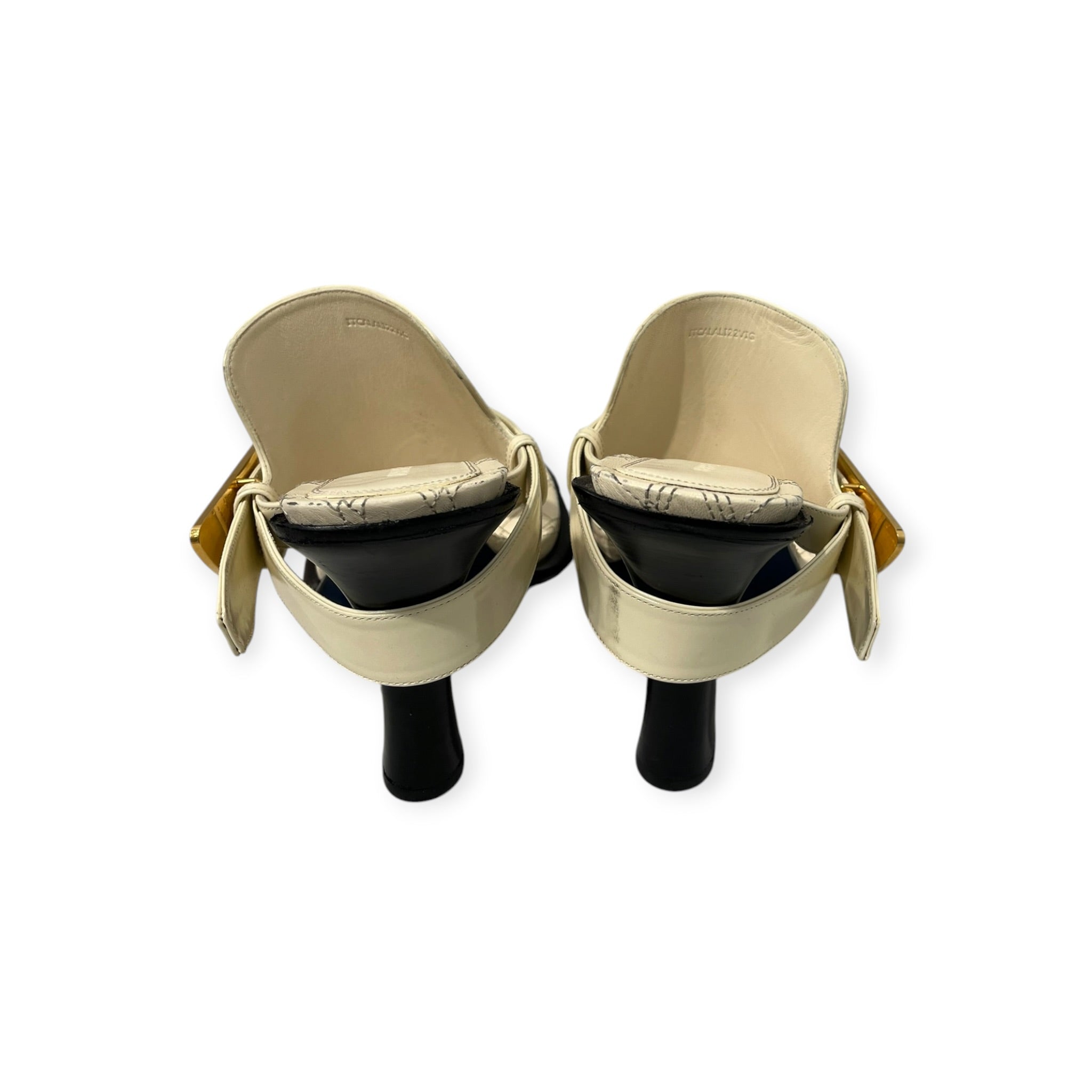 BURBERRY/Heels/EU 40/Leather/WHT/Square-Toe/GOLD BUCKLE STRAP BLACK HEEL view 4