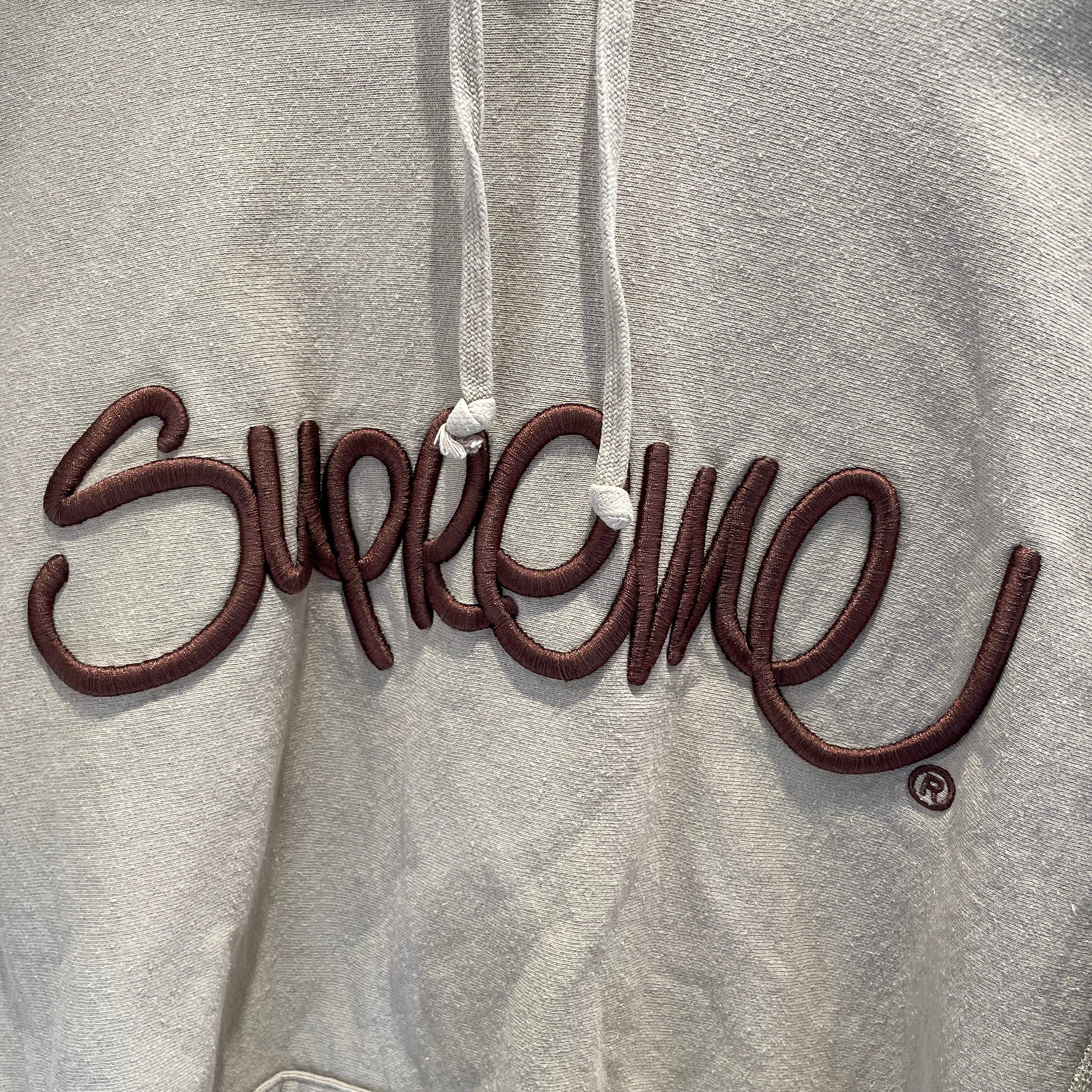 Supreme/Hoodie/M/Cotton/BEG/dark taupe/SS2022/brwn logo view 3