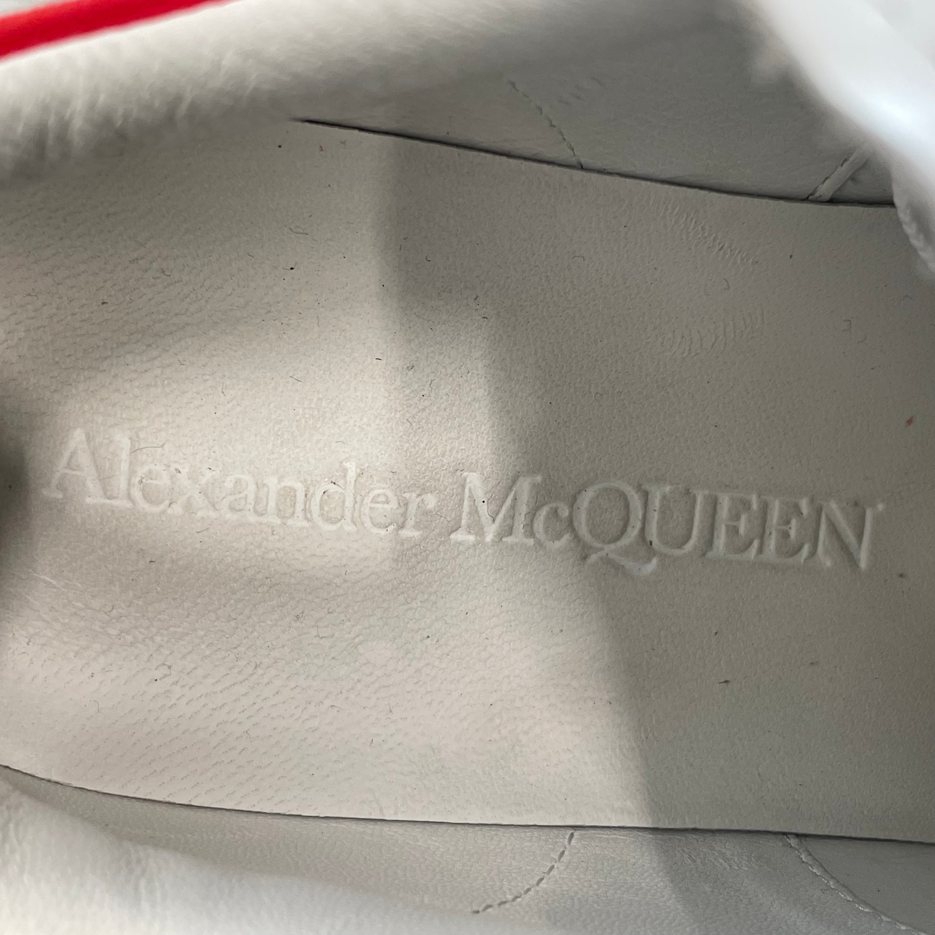 Alexander McQueen/Low-Sneakers/EU 37/Cotton/WHT/red sued bk mcq view 4