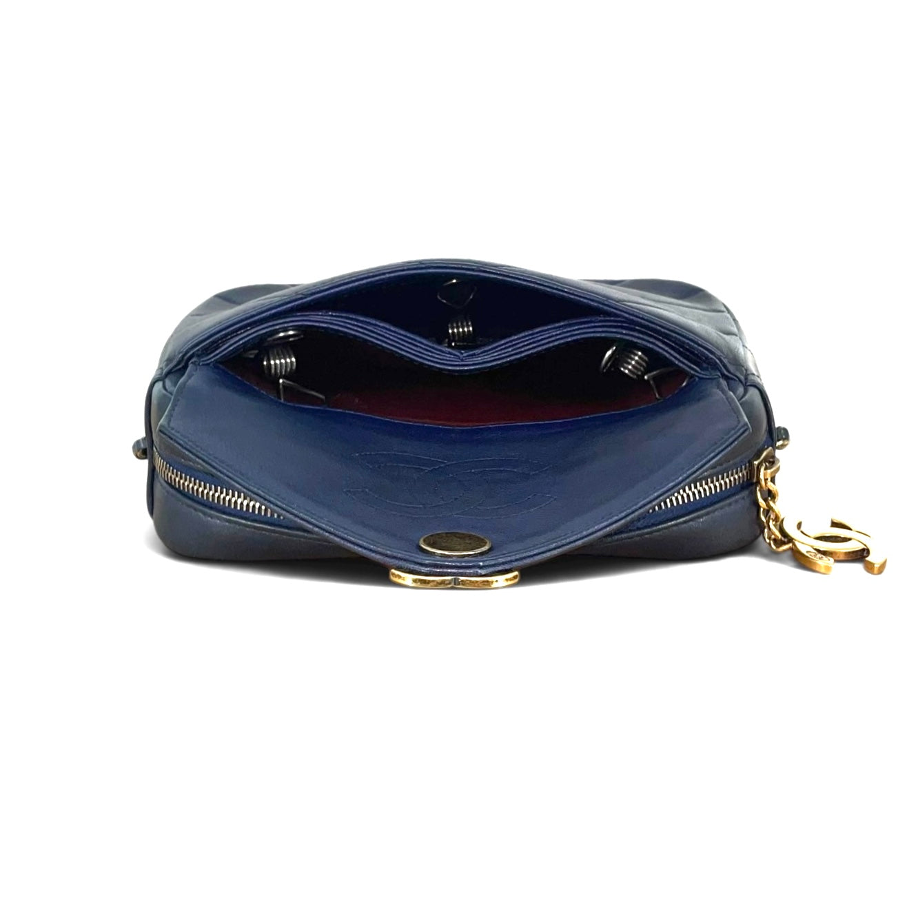 CHANEL/Cross Body Bag/Lambskin/NVY/22212029/CHEVRON CC CAMERA BAG view 5