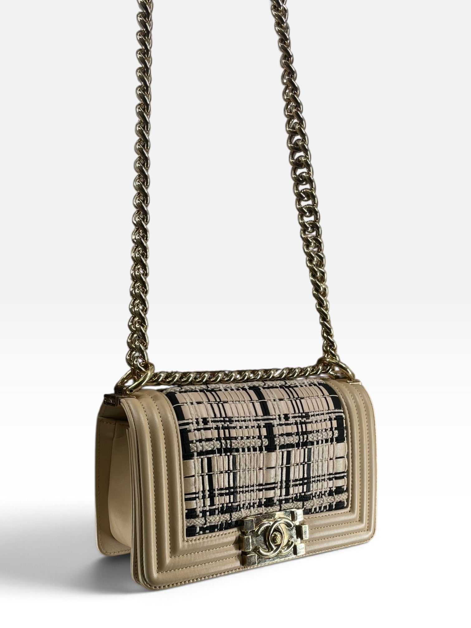 CHANEL/Cross Body Bag/Leather/BEG/28010988/NUDE BOY BAG view 2