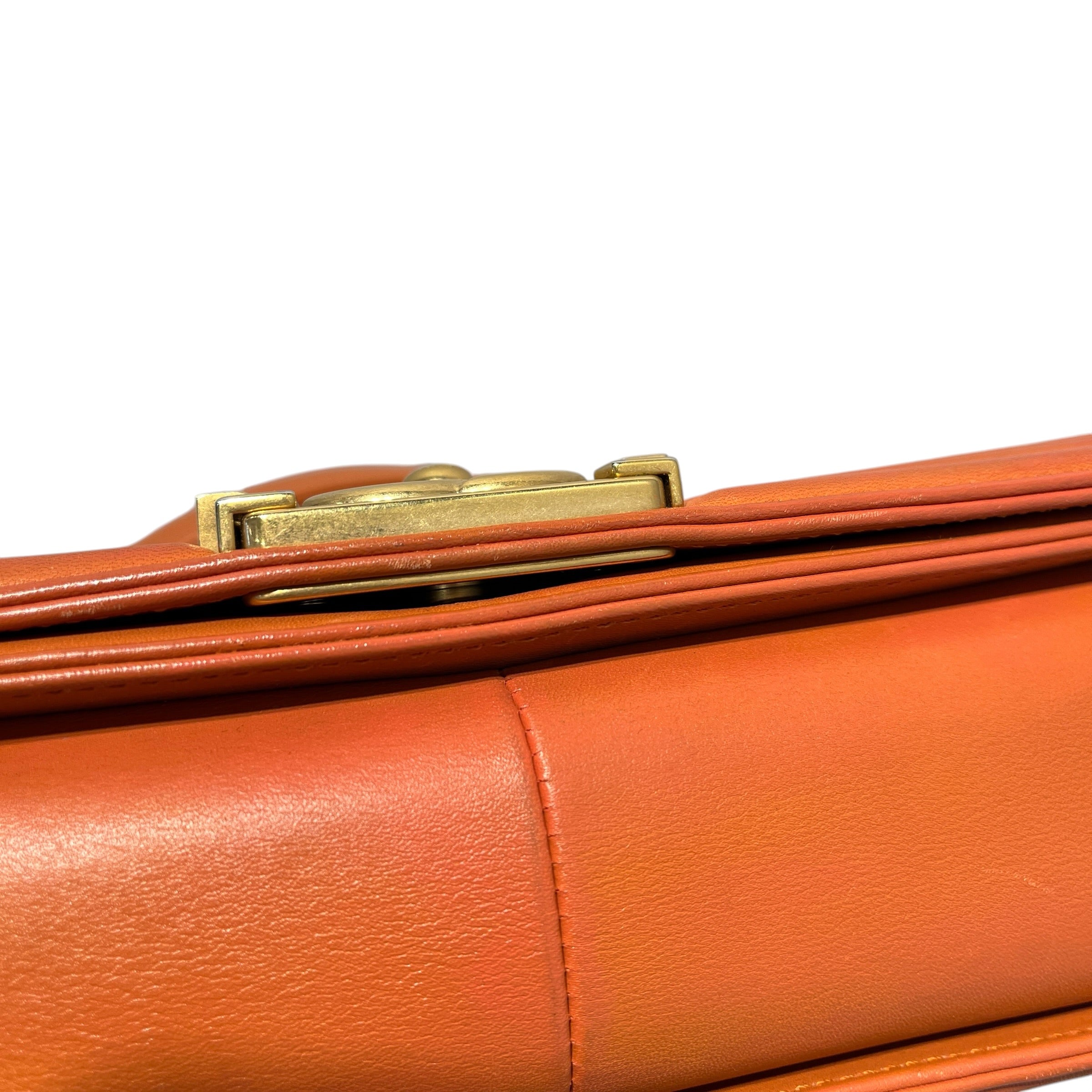 CHANEL/Cross Body Bag/Leather/ORN/MEDIUM BOY BAG view 15