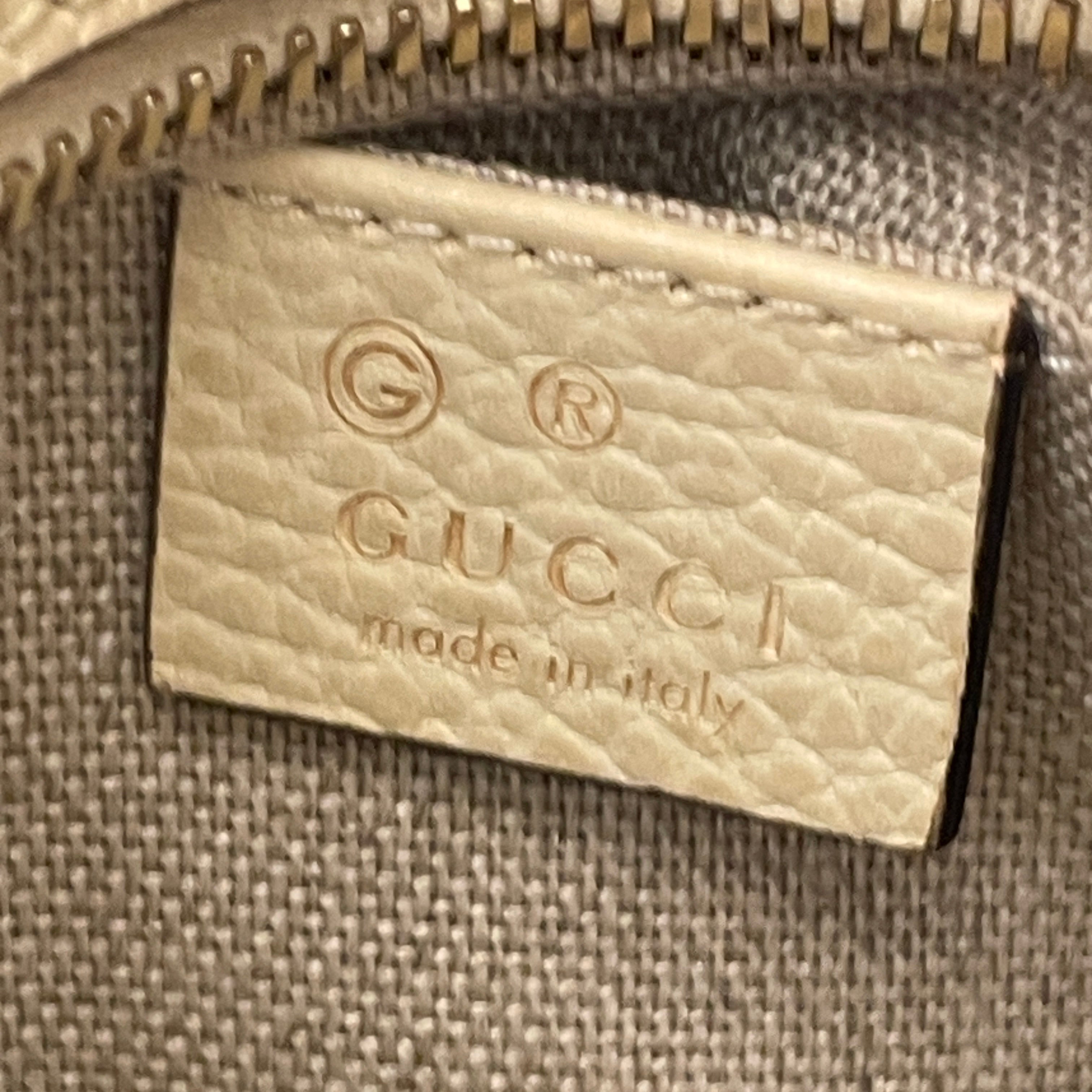 GUCCI/Cross Body Bag/Monogram/Leather/WHT/bree camera view 5