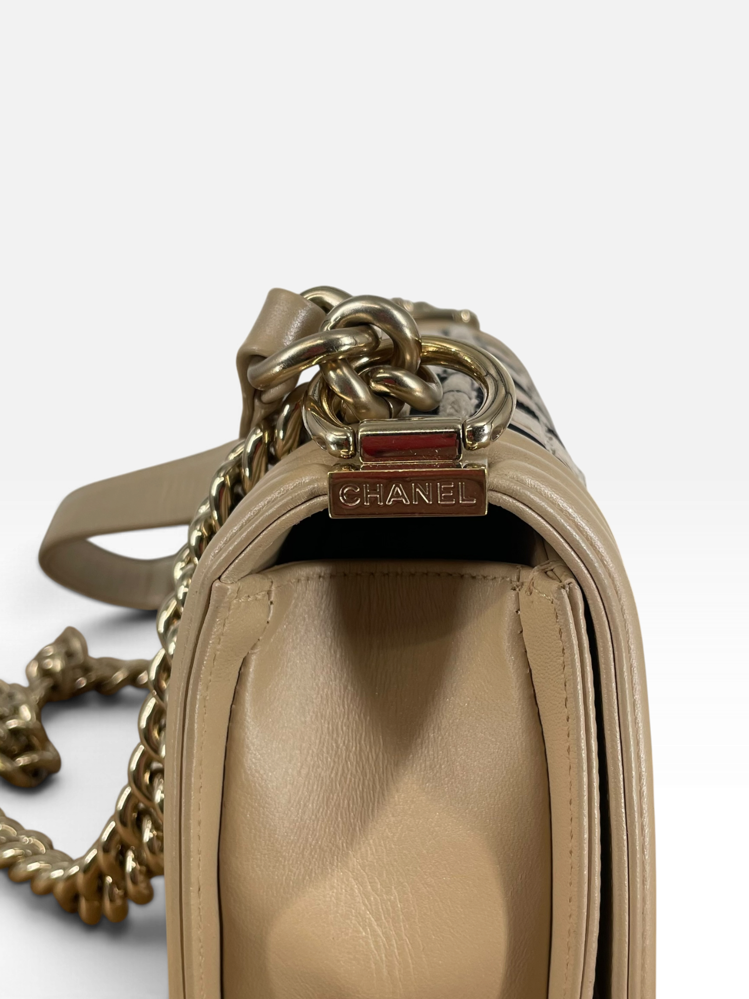 CHANEL/Cross Body Bag/Leather/BEG/28010988/NUDE BOY BAG view 6