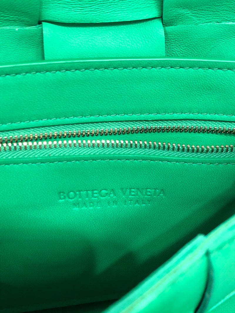 BOTTEGA VENETA/FRINGE CASSETTE/Cross Body Bag//GRN/Leather/Plain